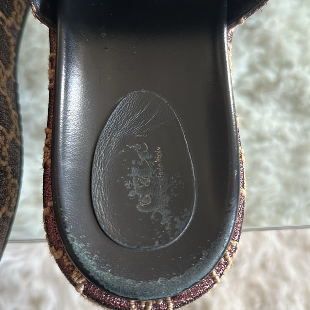 Gucci Angelina Platform Logo Slide - Picture 4 of 12